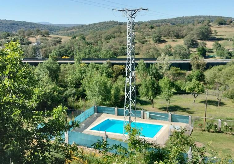 La sequía obliga a los ayuntamientos a empezar a regular ya el llenado de las piscinas