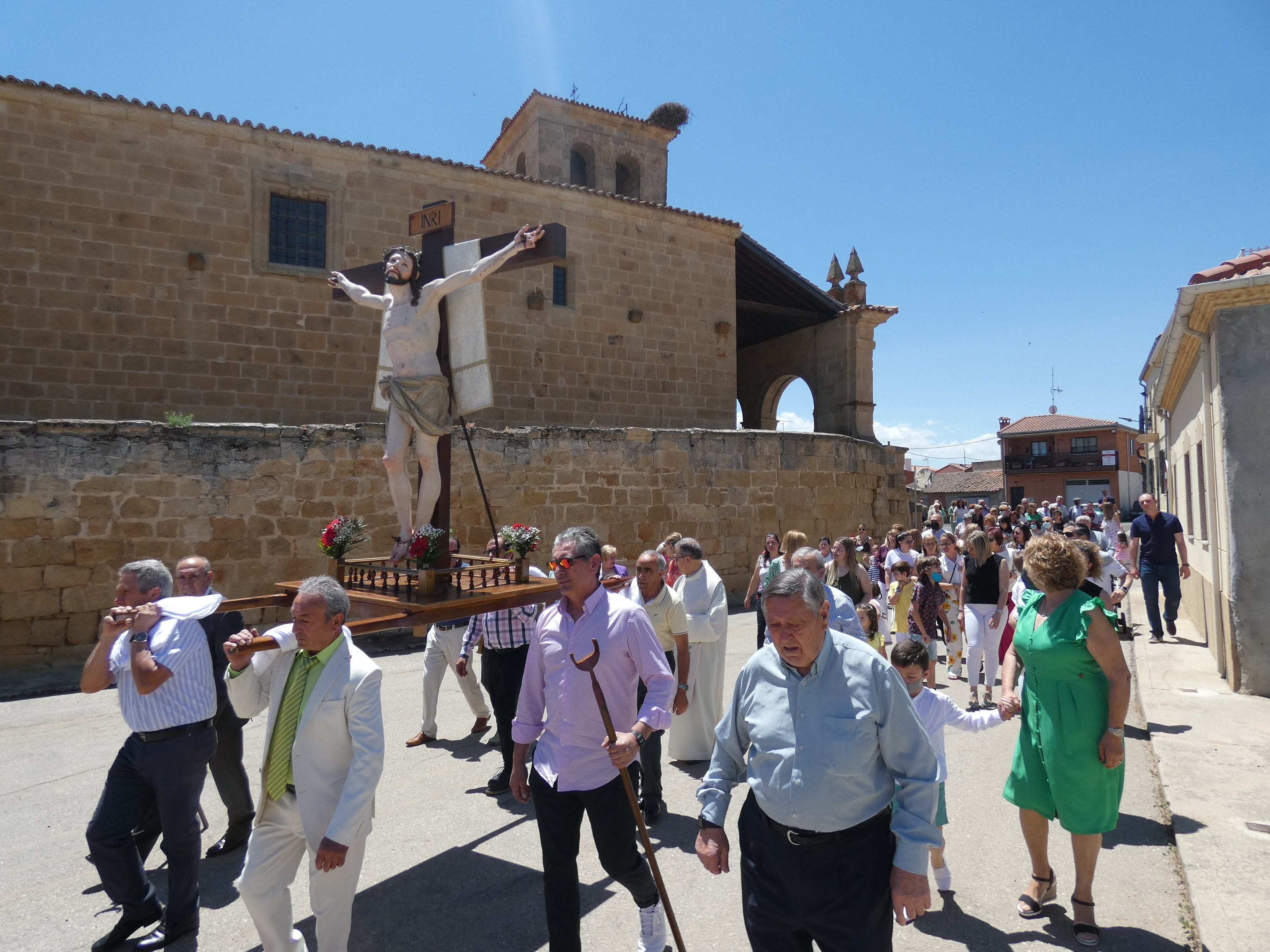 Procesión con el Cristo de la Esperanza en la fiesta de Aldearrubia.