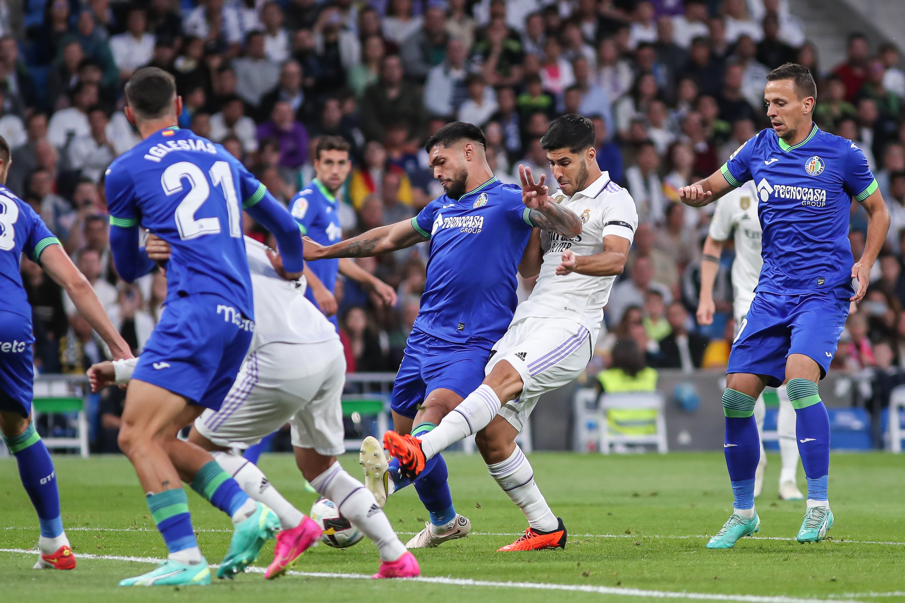 Asensio disputa un balón en el partido contra el Getafe.