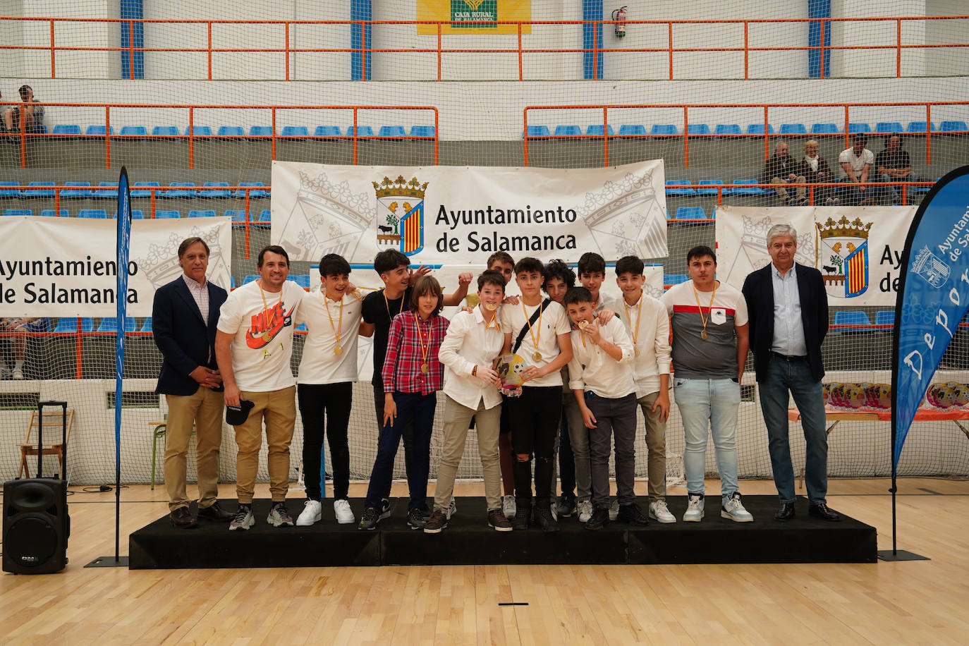 Salesianos A, campeón en la categoría infantil mixto.