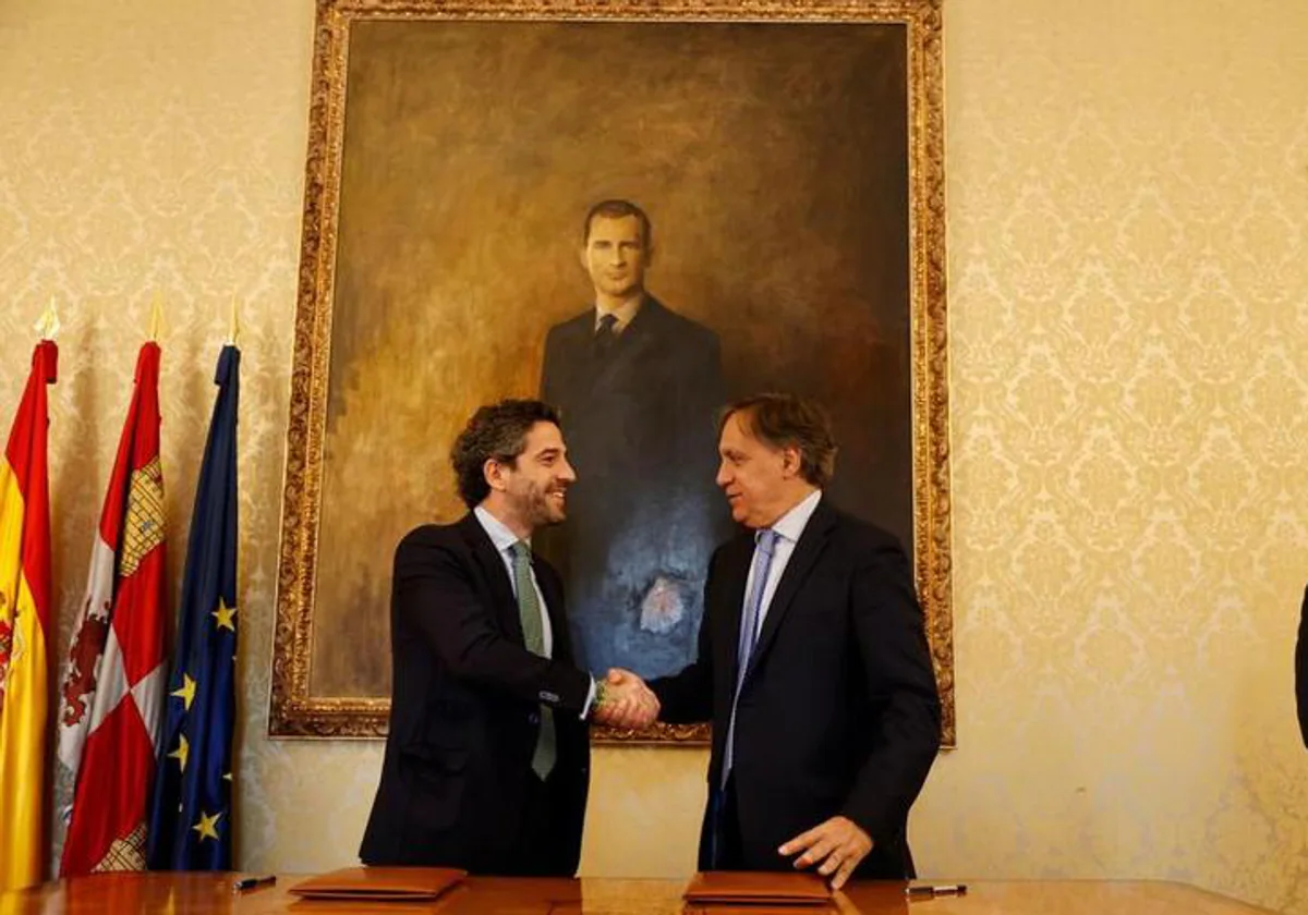 César Pontvianne, presidente de Iberaval, y Carlos García Carbayo, alcalde del Ayuntamiento de Salamanca.