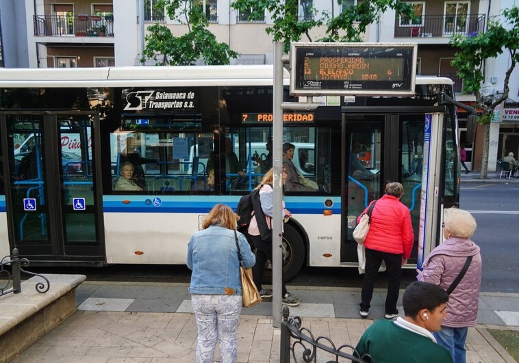 Pagar el autobús urbano con el móvil, cada vez más cerca