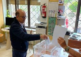 Exuperancio Benito, en el momento de la votación