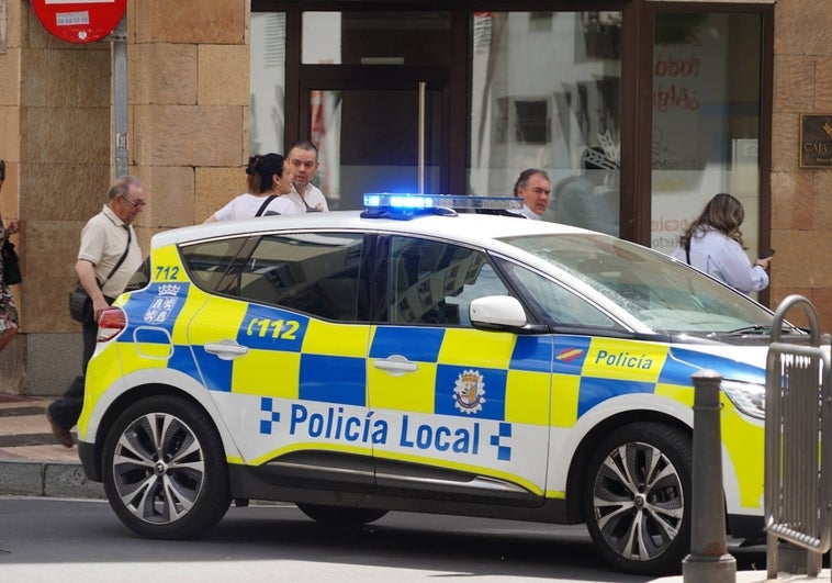 Un joven herida tras ser atropellada en la calle Juan Maluquer