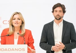 La portavoz de Ciudadanos, Patricia Guasp y el secretario general del partido, Adrián Vázquez