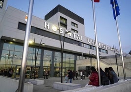 Entrada del Hospital de Salamanca.