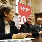 Carmen Calzada traslada su reflexión ante José Luis Retana y José María Rodríguez.