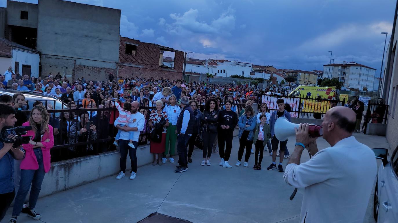 Más de 2.000 personas acompañan a los Bomberos de Ciudad Rodrigo en su despedida