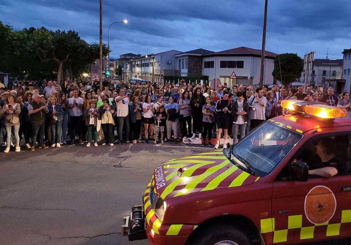 Más de 2.000 personas acompañan a los Bomberos de Ciudad Rodrigo en su despedida