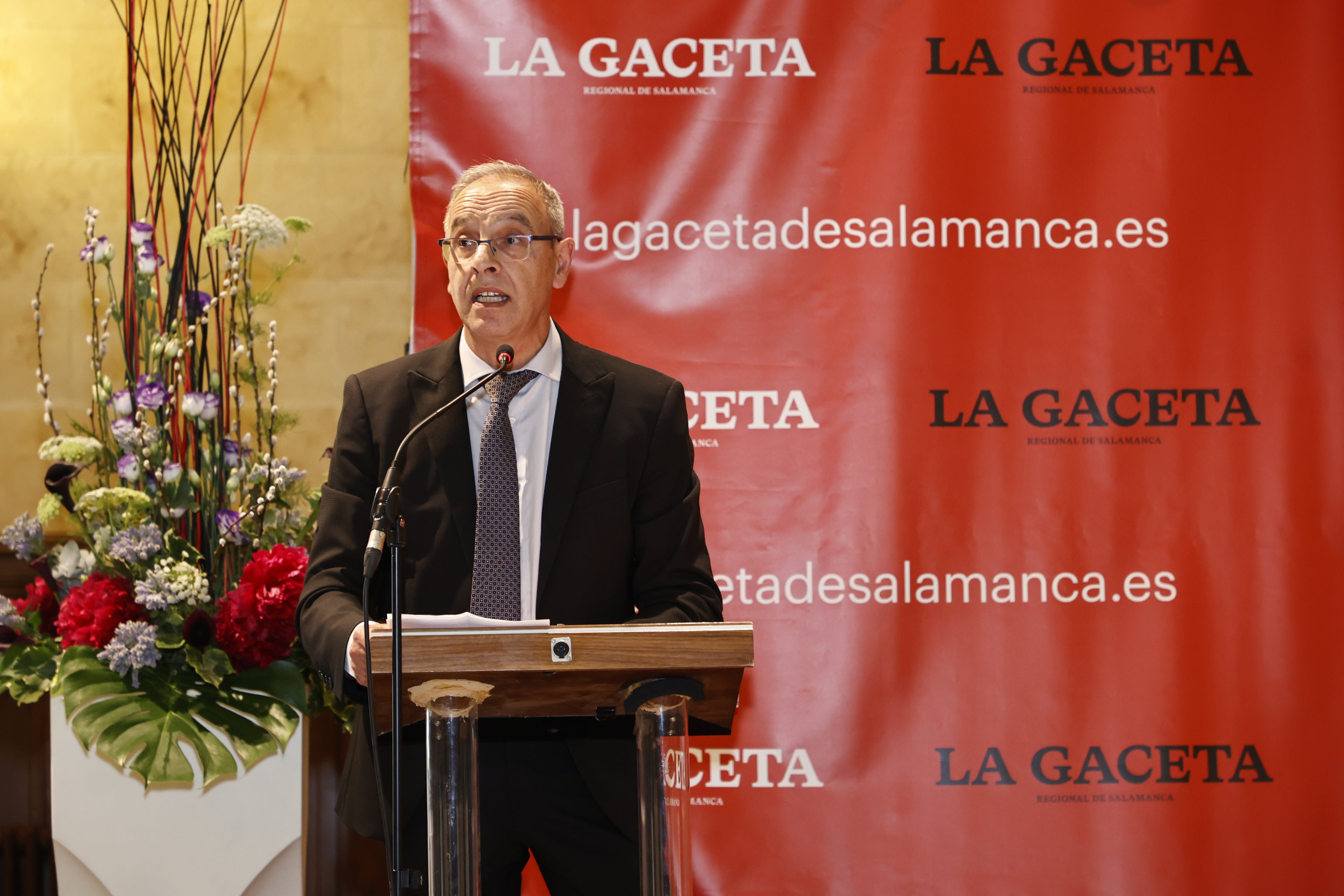 El director de LA GACETA, Julián Ballestero, presentó el suplemento especial.
