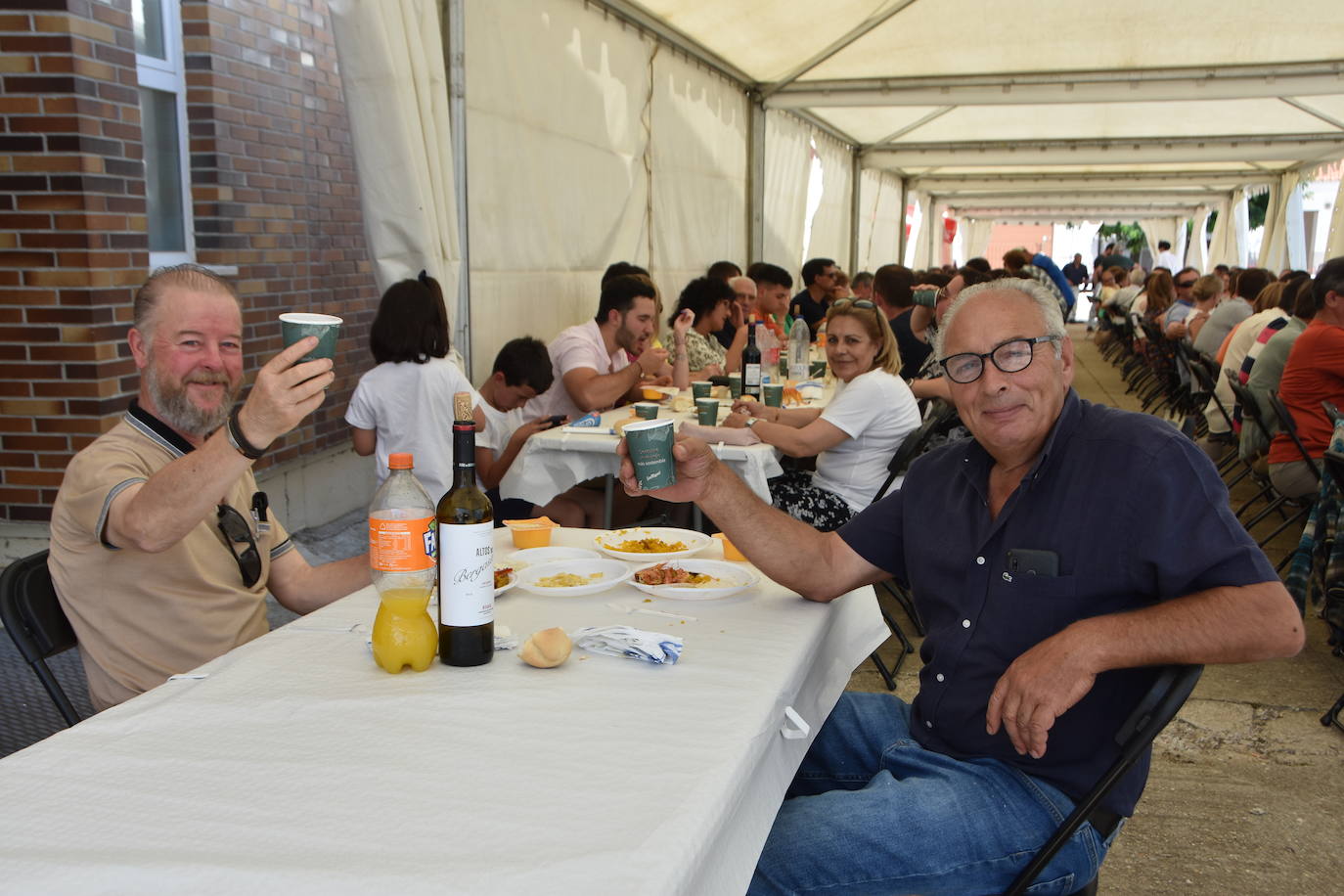 Paella ‘sanjuanera’ para dar inicio a las fiestas en Calzada de Don Diego