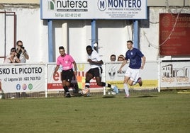 Souley en el primer choque de la pasada pretemporada ante el Ciudad Rodrigo, primer rival de este curso.