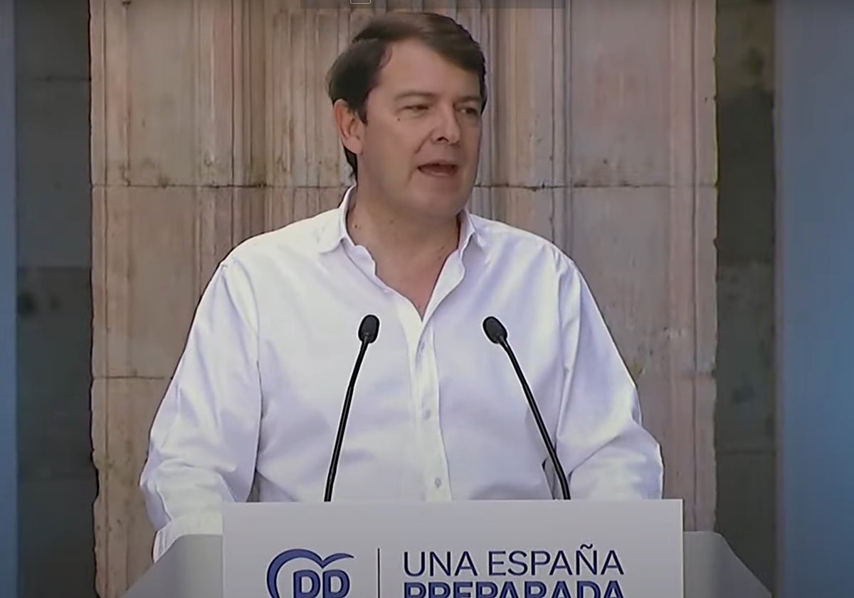 Mañueco reivindica su Gobierno en la visita de Feijóo a Salamanca