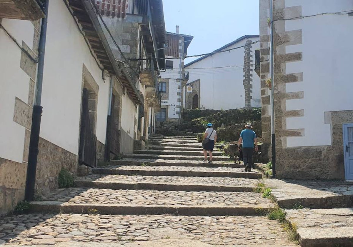 Imagen de la Cuesta de la Romana en Candelario.