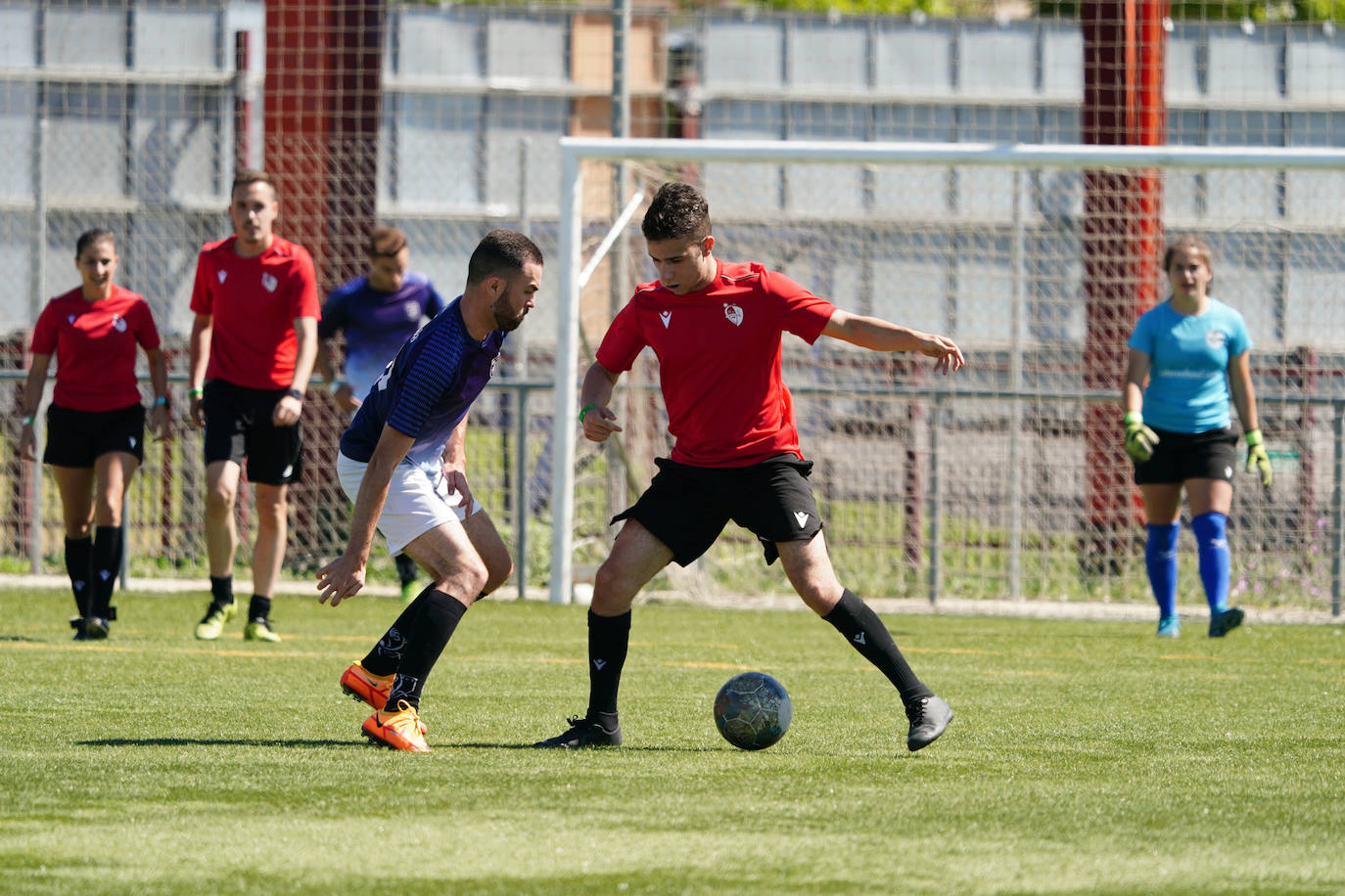 Mateu Lahoz impone justicia en el Torneo ADCAS: empate final y dos campeones