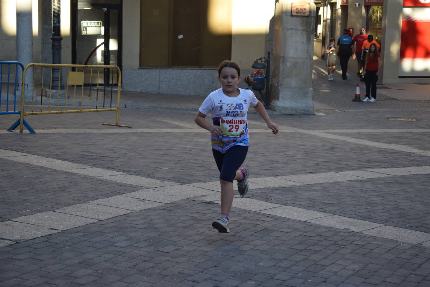 Las mejores imágenes de la V Carrera Nocturna Villa de Alba de Tormes