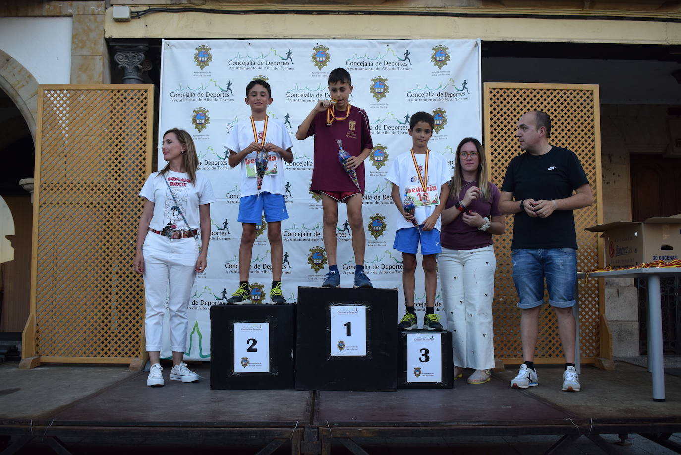 Las mejores imágenes de la V Carrera Nocturna Villa de Alba de Tormes