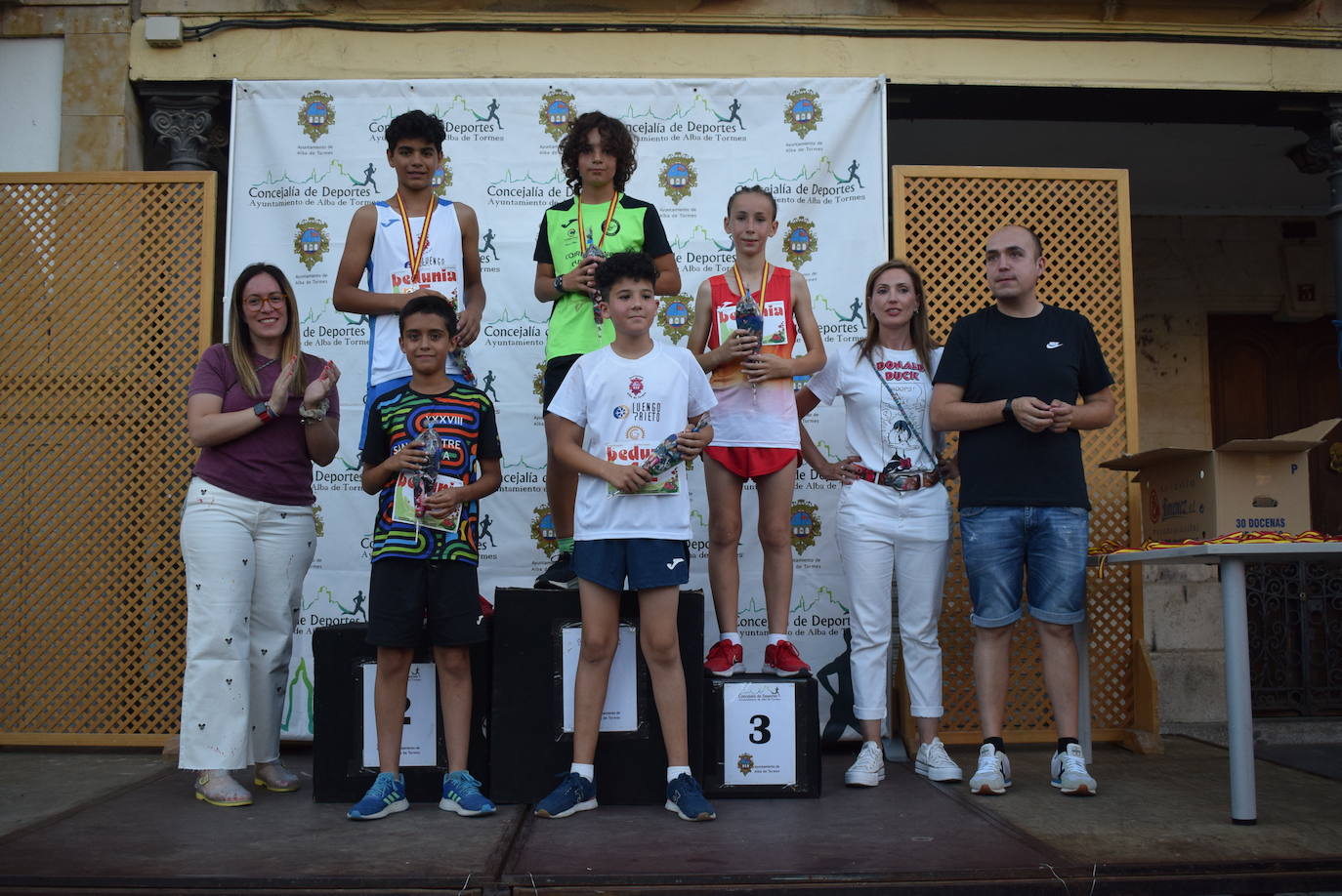 Las mejores imágenes de la V Carrera Nocturna Villa de Alba de Tormes