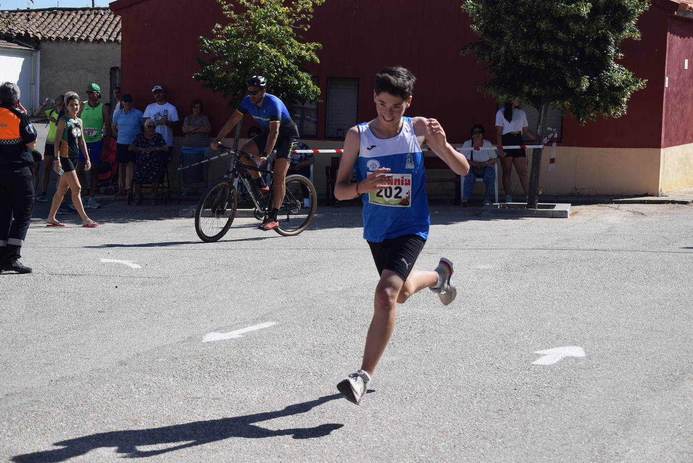 Las mejores fotos de la &#039;VI Carrera Solidaria Un Nuevo Impulso de Coca de Alba&#039;