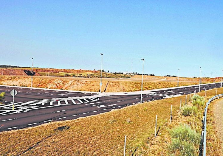 Viales recién construidos en los terrenos de Peña Alta.