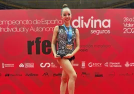 Carla Yáñez, con sus medallas en Valencia.