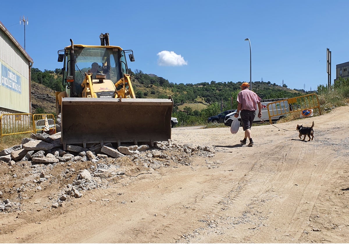 ¿En qué zona residencial de Béjar se están realizando obras para conectar el centro de la ciudad con la A-66?