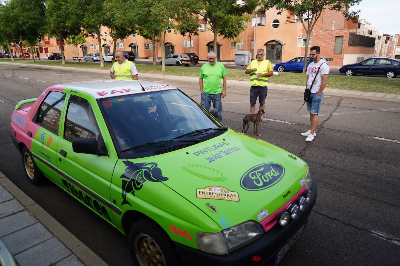 El Morgan 8 plus se lleva todas las miradas en la concentración de vehículos clásicos de Vistahermosa