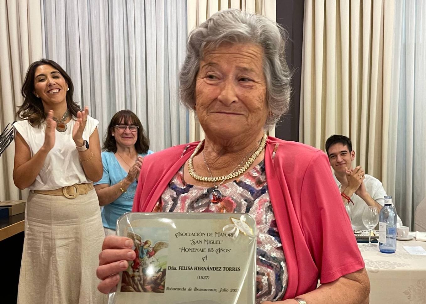 La Asociación de Mayores San Miguel de Peñaranda nombra socia de honor a Carmen Ávila