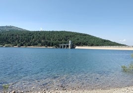 Imagen del pantano de Navamuño, desde el que se abastece la Mancomunidad del Embalse de Béjar.