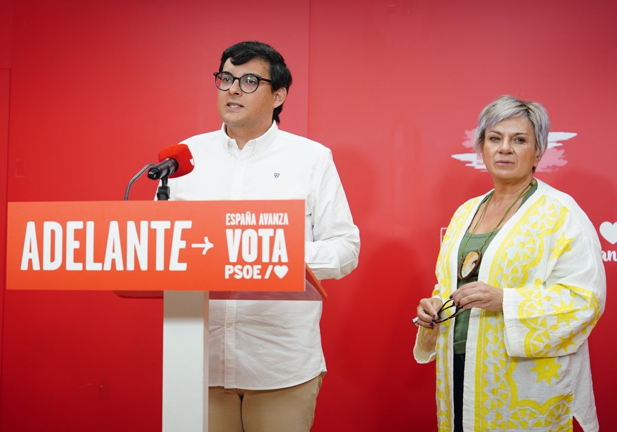 Kevin Pérez y Elena Diego, candidatos al Parlamento por el PSOE de Salamanca.