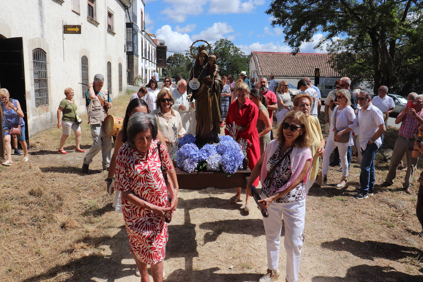 La Virgen peregrina y marinera que cruza la Vía de la Plata