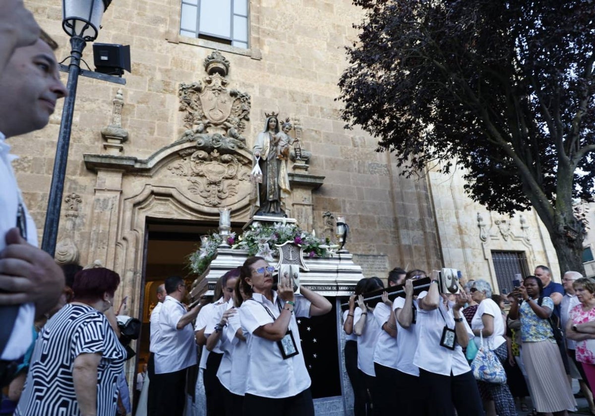 La devoción a la Virgen del Carmen se asienta en Salamanca