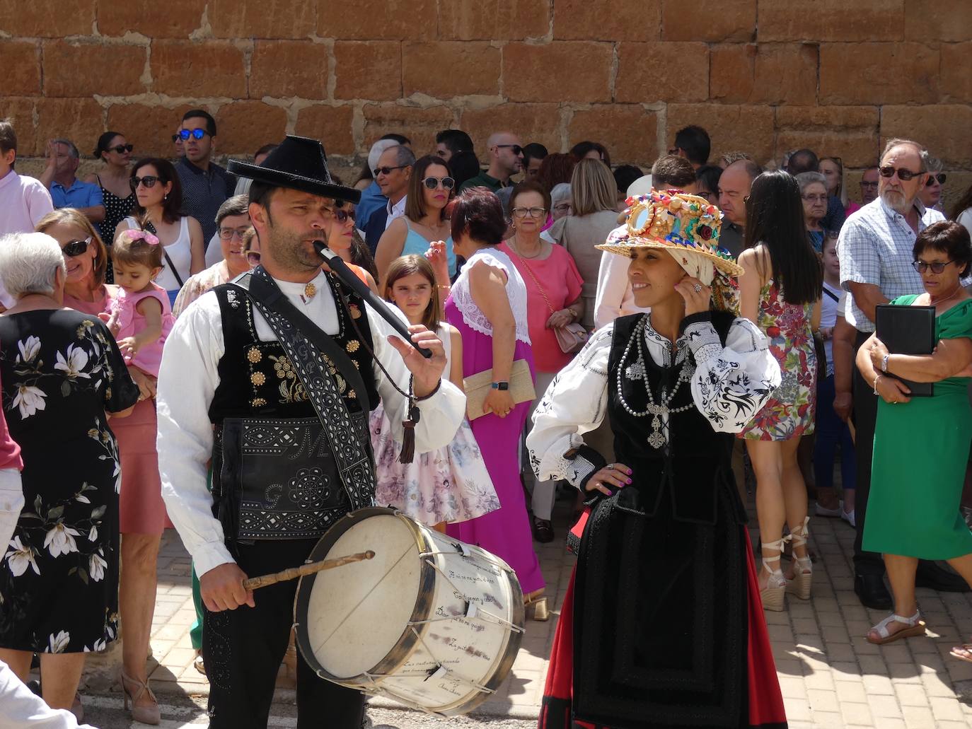 Bailes charros en honor a la Virgen del Carmen y el Santo Cristo de la Esperanza en Villoruela