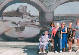 De izquierda a derecha, Tomasa de Cabo, Montse León, Tomasa Alonso, Montse Sánchez, Tomasa Hernández y Montse Vallejo.