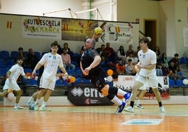 Sebas Elena en un partido con el BM Salamanca.