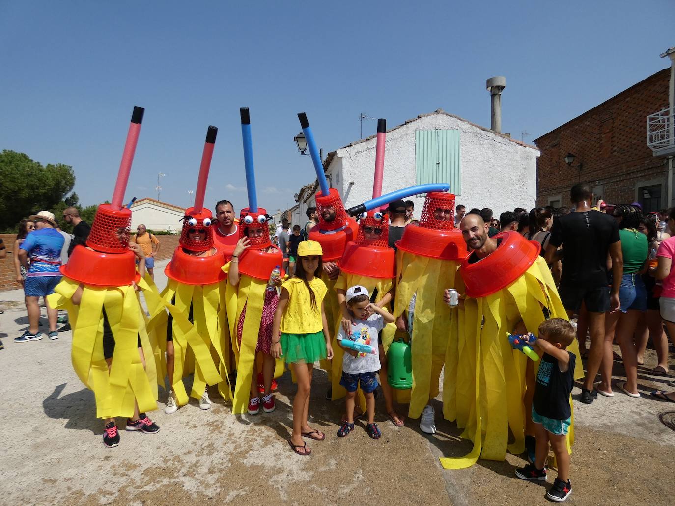 Chapuzón de alegría en las fiestas de Santiago