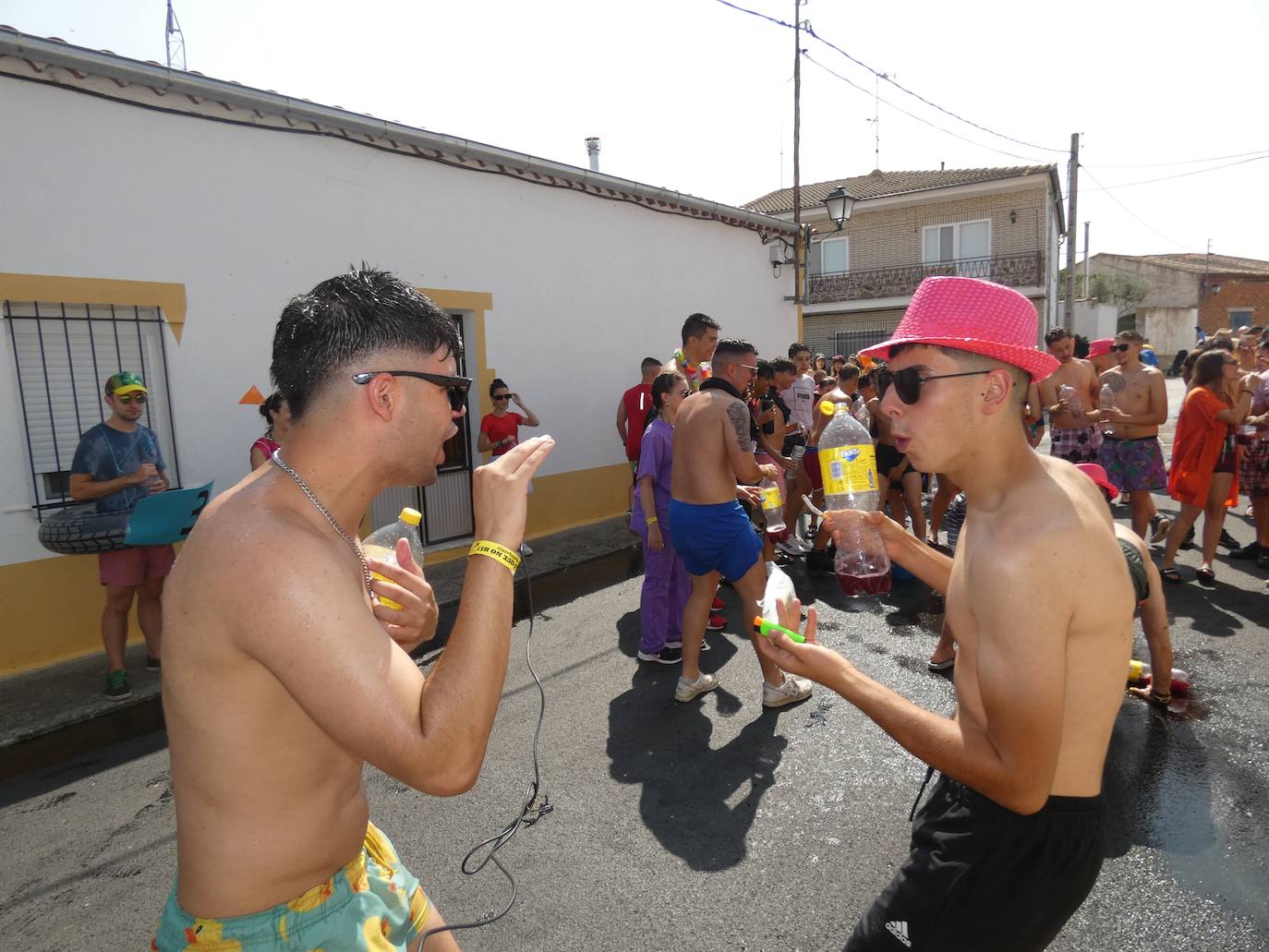 Chapuzón de alegría en las fiestas de Santiago