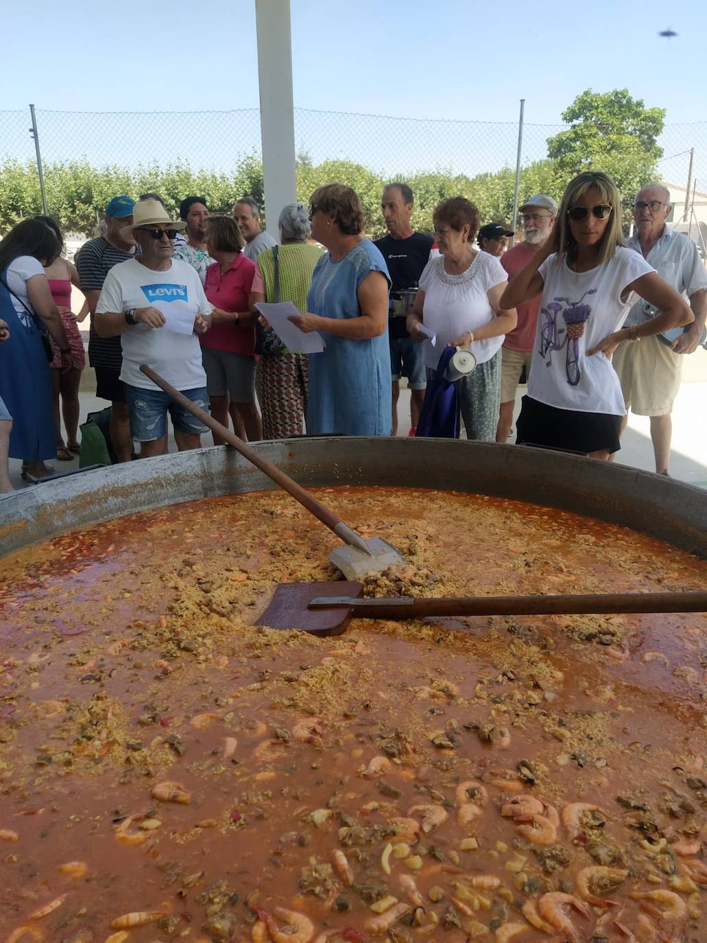 Paella para todos en Cordovilla