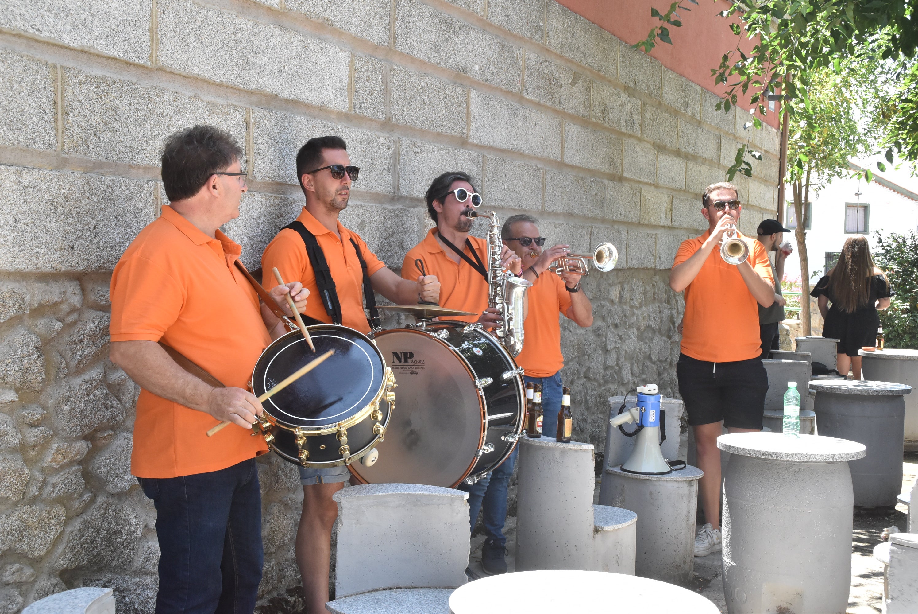 Fideuá y pasta en las fiestas de Santiago en Valverde de Valdelacasa