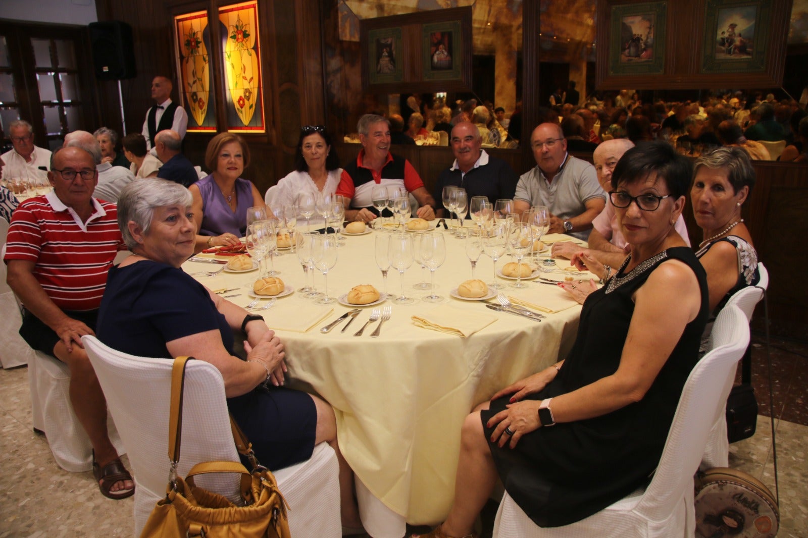 El homenaje a los mayores de Santa Marta reúne a 300 veteranos