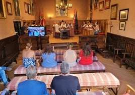 El salón de plenos de Ciudad Rodrigo durante la celebración de la sesión ordinaria