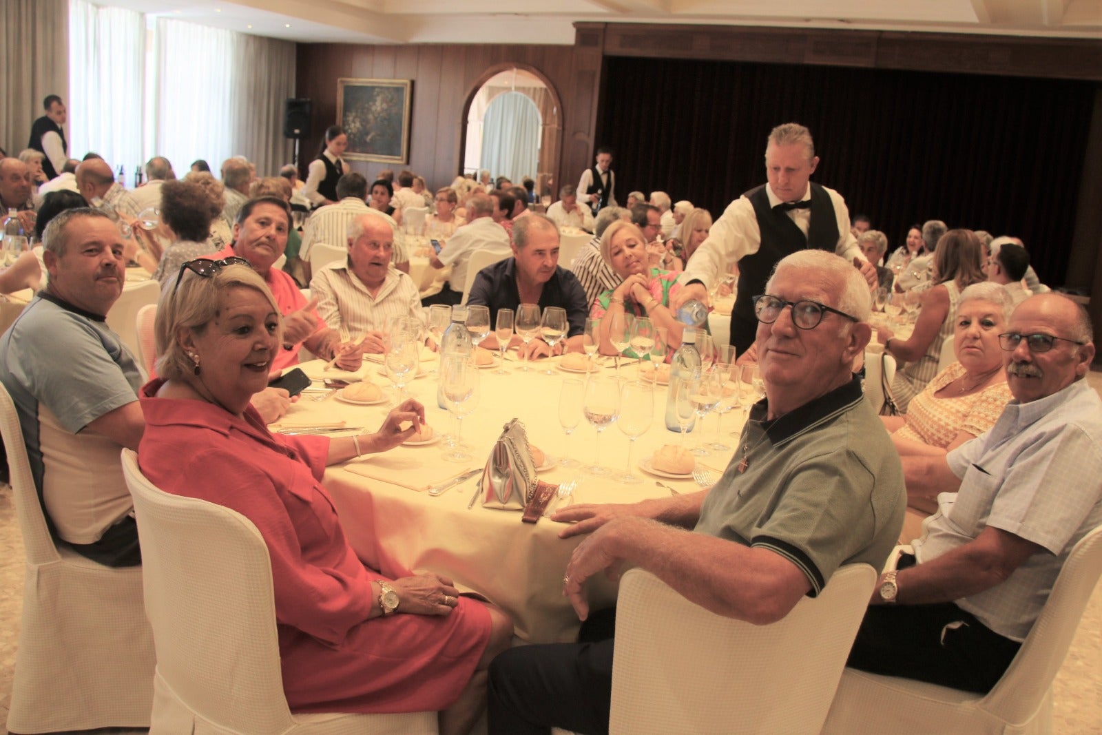 El homenaje a los mayores de Santa Marta reúne a 300 veteranos