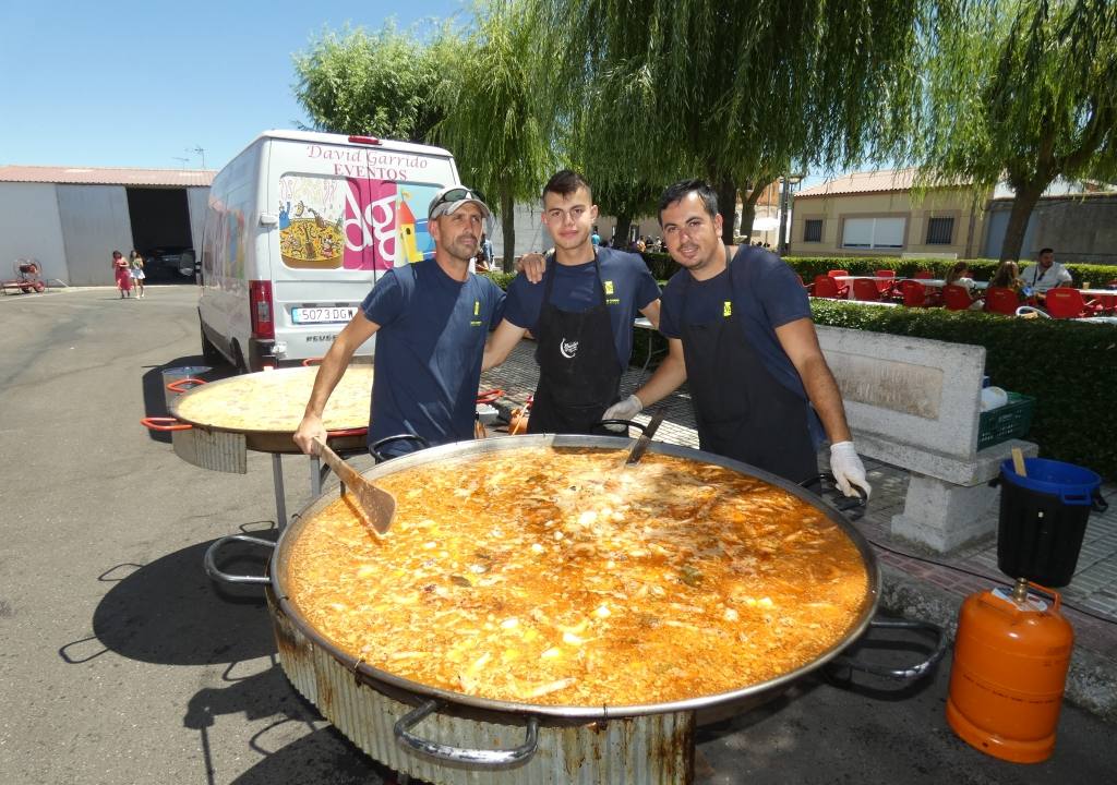 Jotas y vivas a San Pedro ad Víncula como colofón de las fiestas de Villar