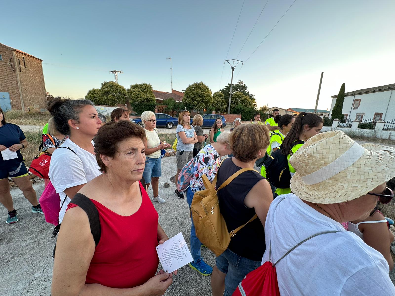 Las mejores imágenes de la peregrinación teresiana vespertina entre Duruelo y Mancera de Abajo