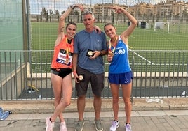 Lorena Martín y Lorea Ibarzabal, con Uriel Reguero en el Nacional.