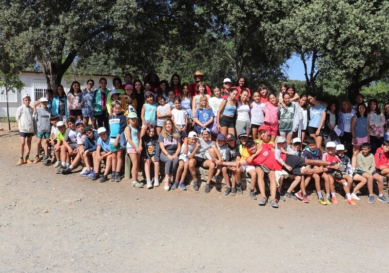 Los niños disfrutan del inglés y el verano en Guijo de Ávila