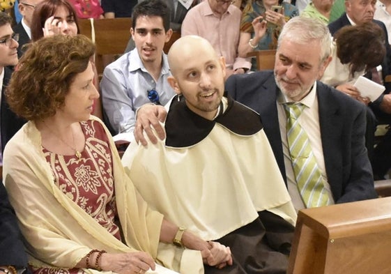 El salmantino Pablo Alonso en su ordenación como carmelita.