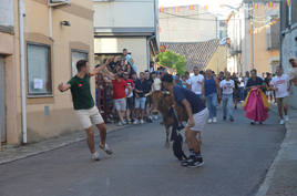 La juventud tomó la calle Las Candelas durante el festejo