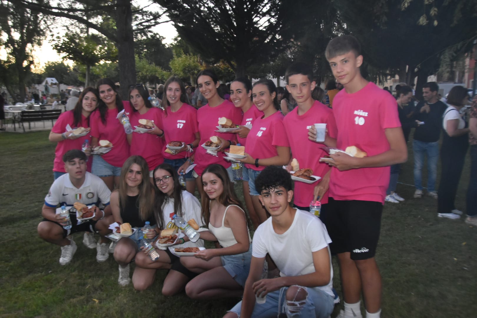 Las mejores fotos de la parrillada de Encinas de Abajo