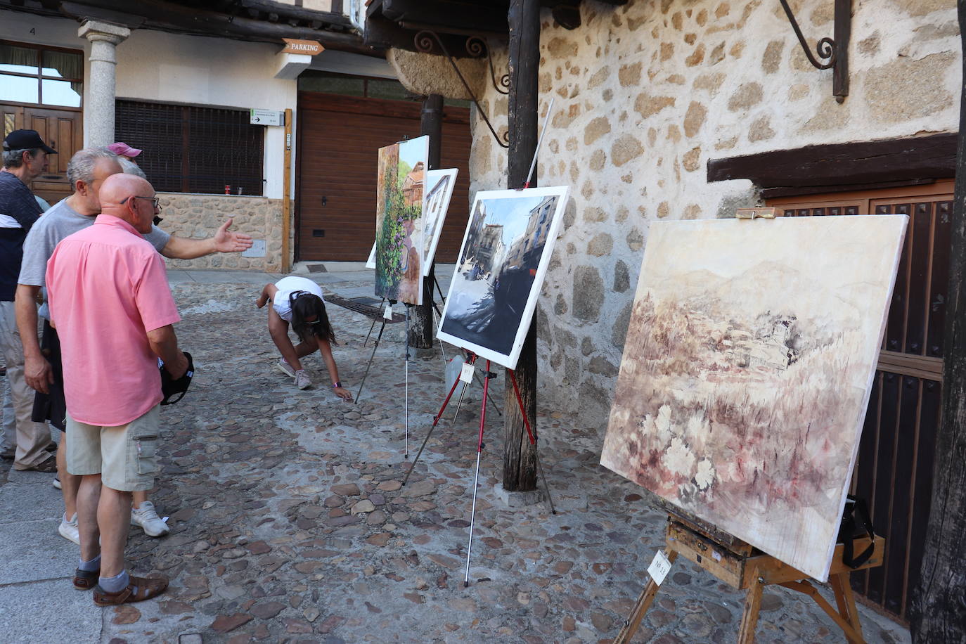 El certamen de pintura llena San Esteban de la Sierra de arte